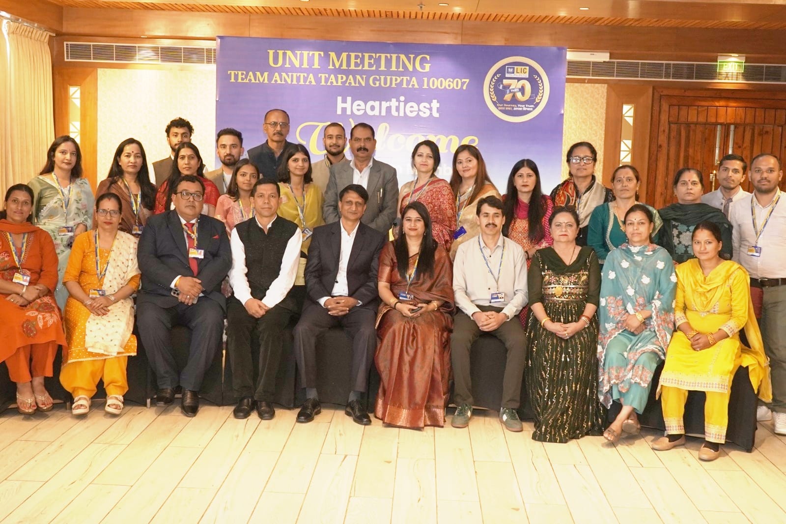 एलआईसी संजौली ब्रांच द्वारा ऑर्किड होटल में सफल इकाई बैठक और सम्मान समारोह का आयोजन